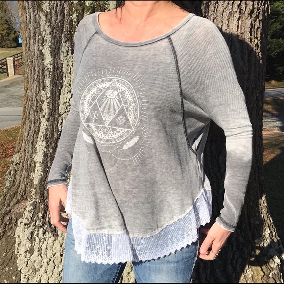 Mystical Billabong long sleeve top - Picture 2 of 14
